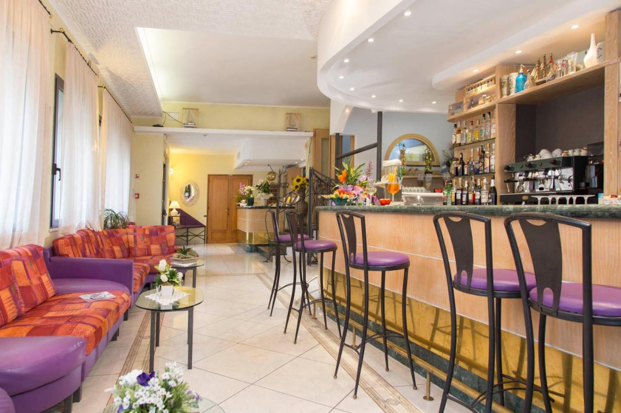 Hotel Franca Bellaria-Igea Marina Bagian luar foto