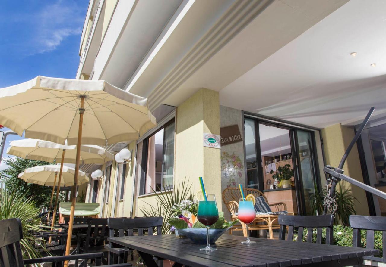Hotel Franca Bellaria-Igea Marina Bagian luar foto